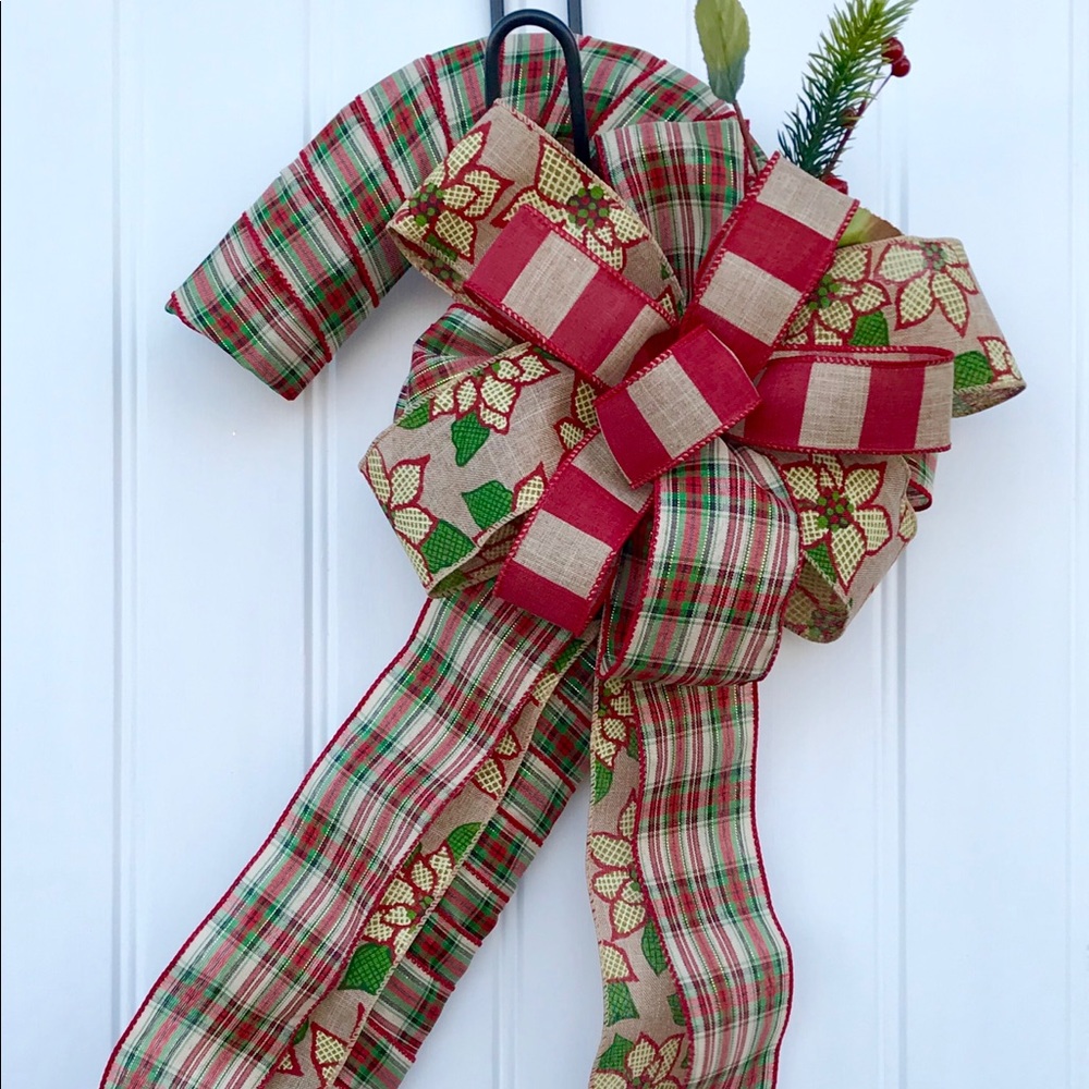 CLEARANCE SALE ⭐️⭐️ Wire wrapped candy cane Christmas wreath